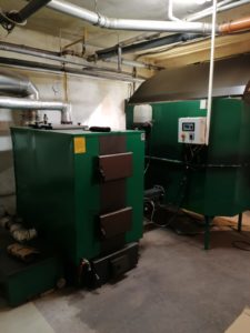 Kotol na drevoštiepku SMOK 120 kw - Základná škola - Sabinov